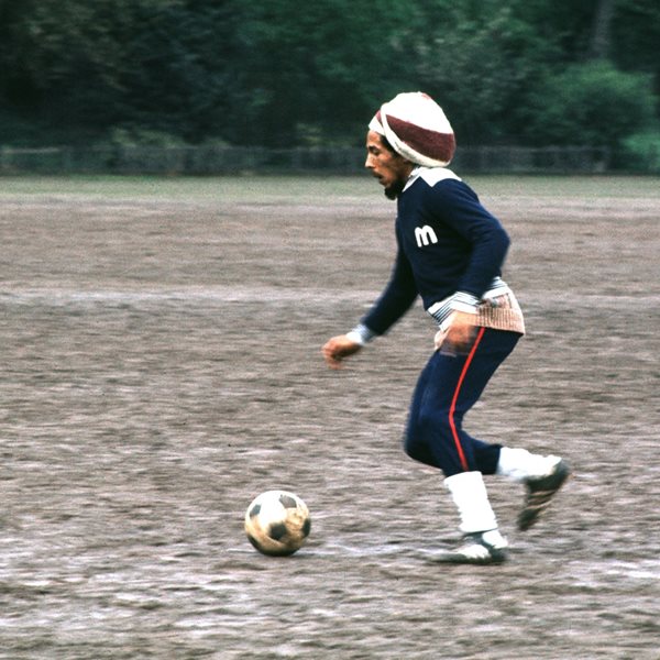 Η εμβληματική φόρμα του Bob Marley μόλις (ξανα)κυκλοφόρησε