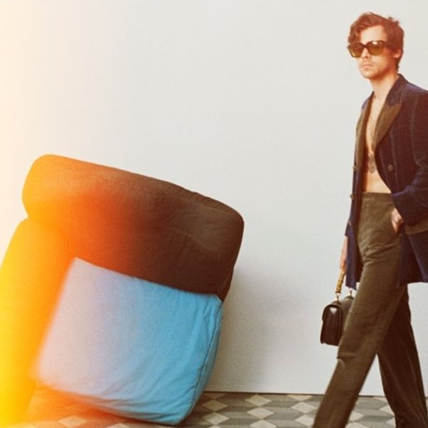 Η απελευθερωμένη ματαιοδοξία του Harry Styles με τις ευλογίες του οίκου Gucci