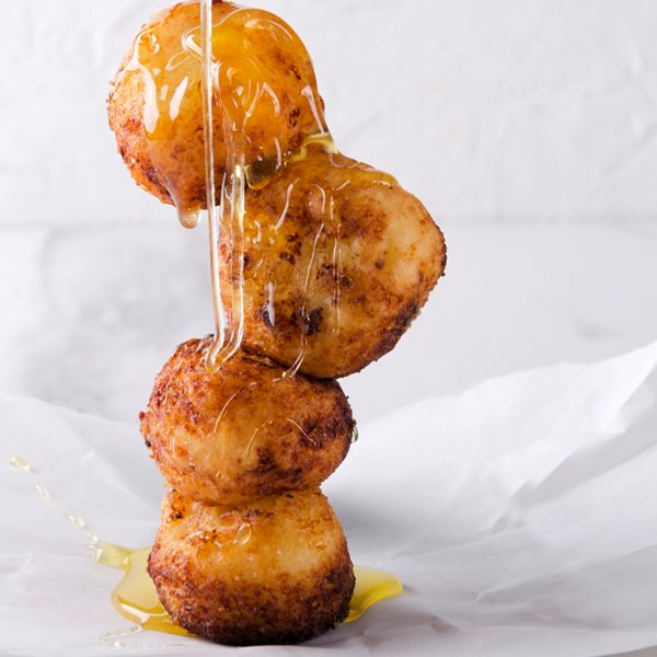 Πώς θα φτιάξεις τα τέλεια ναπολιτάνικα struffoli