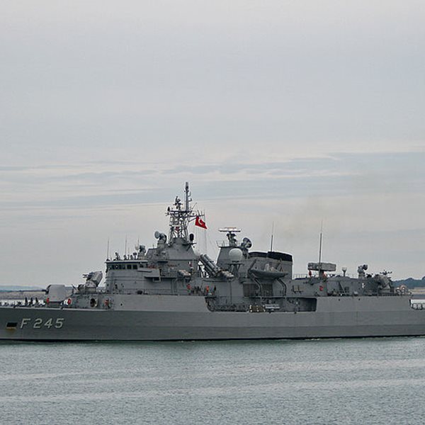 Το Oruc Reis βρίσκεται μία άνασα από το Καστελόριζο