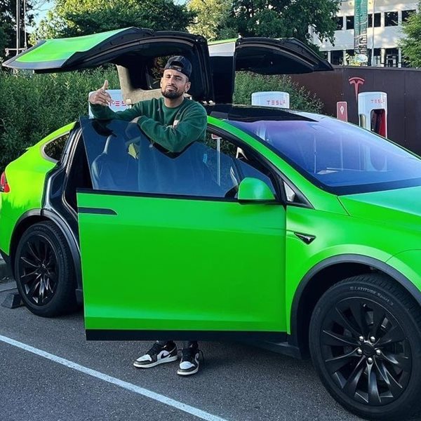 Πώς ο Nick Kyrgios πήρε πίσω το κλεμμένο του Tesla