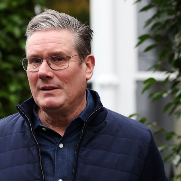 Keir Starmer, ο μελλοντικός πρωθυπουργός της Βρετανίας είναι άθεος, pescatarian και μπαλαδόρος