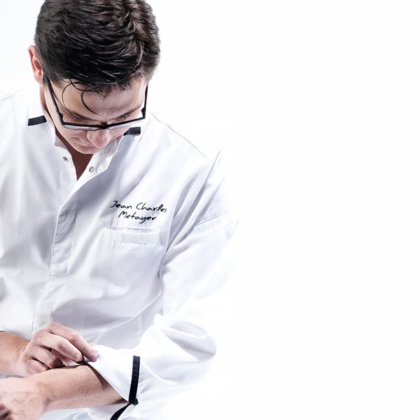 Το Island υποδέχεται τον Jean-Charles Metayer