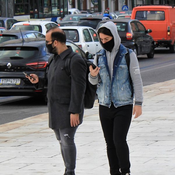 Τι αλλάζει για μετακινήσεις τα Σαββατοκύριακα, λιανεμπόριο, κομμωτήρια