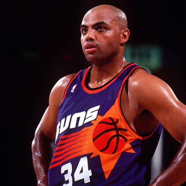 Ο Charles Barkley πετσοκόβει τους αντιεμβολιαστές