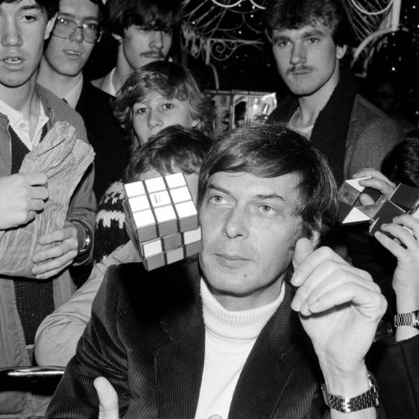 Μια φορά κι έναν καιρό, ένας τύπος έγινε κατα λάθος πάμπλουτος επειδή δημιούργησε τον κύβο του Rubik