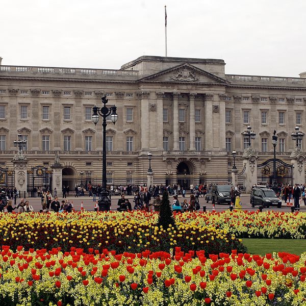 Το Μπάκιγχαμ κυκλοφόρησε το δικό του gin
