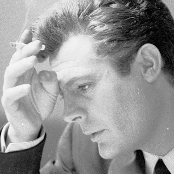 Marcello Mastroianni, o λογιστής που υπήρξε σύμβολο της μεσογειακής γοητείας