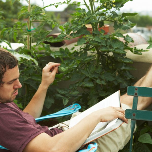 Απλές συμβουλές για να μεταμορφώσεις το μπαλκόνι σε κήπο