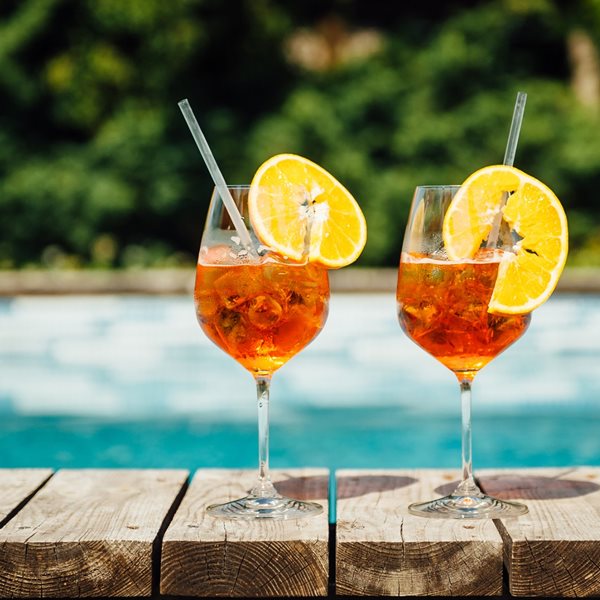 Το Aperol Spritz, η ιστορία του και το απόλυτο pairing με την πίτσα
