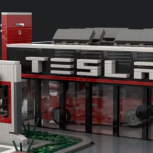 Κάποιος έφτιαξε σταθμό φόρτισης ηλεκτρικών αυτοκινήτων με Lego