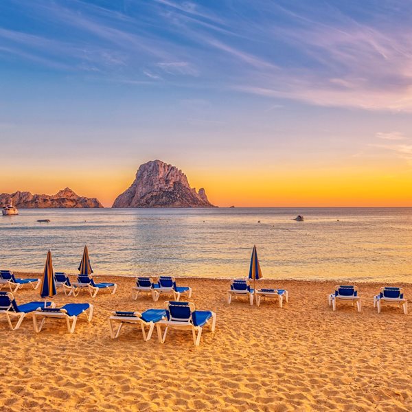 Το εναλλακτικό καλοκαίρι της Ίμπιζα