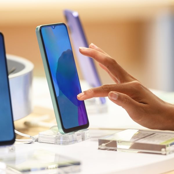 Τα 6 καλύτερα κινητά στην Ελλάδα στα 500 ευρώ