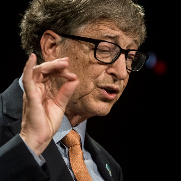 Ο Bill Gates εξηγεί πότε και πώς θα επανέλθουν οι πλούσιες χώρες από τον κορονοϊό
