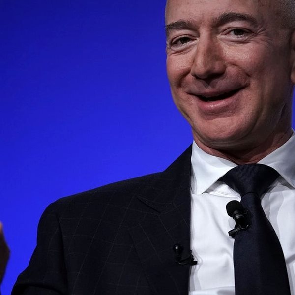 O Jeff Bezos και ο κανόνας με τα δύο κομμάτια πίτσα
