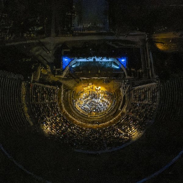 Ο πολιτιστικός παλμός της Ηπείρου χτυπά με το φυσικό μεταλλικό νερό Βίκος