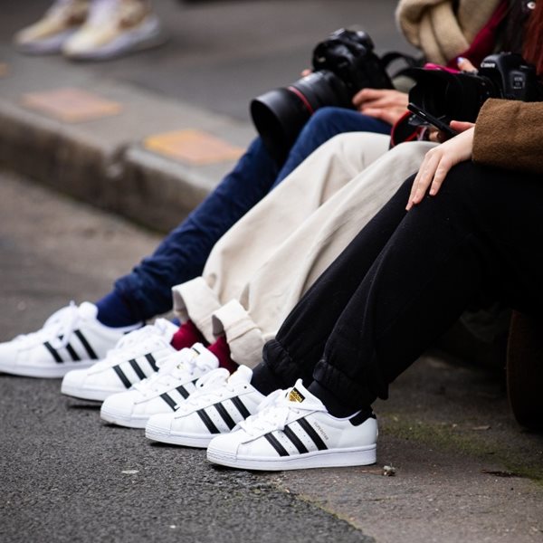 Ξέρουμε ποια sneakers της Adidas σου ταιριάζουν