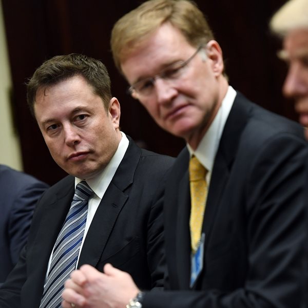 Τον Elon Musk θέλει στην κυβέρνησή του ο Donald Trump