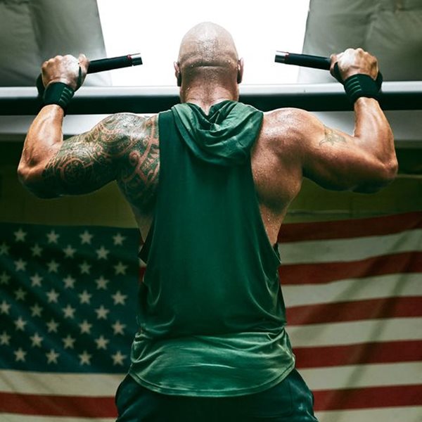 Μία εκρηκτική άσκηση για πλάτη από τον Dwayne Johnson