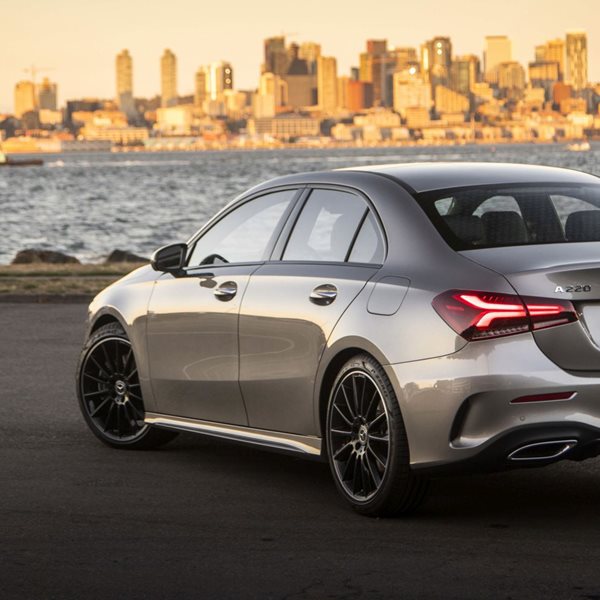 Τα πιο εμβληματικά μοντέλα 7 κορυφαίων αυτοκινητοβιομηχανιών