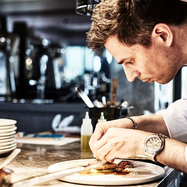 Αλέξανδρος Χαραλαμπόπουλος, ο πρέσβης της ελληνικής κουζίνας του σήμερα