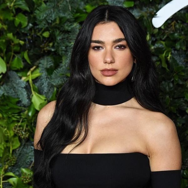 Η Dua Lipa ρίχνει άκυρο στο Μουντιάλ του Κατάρ
