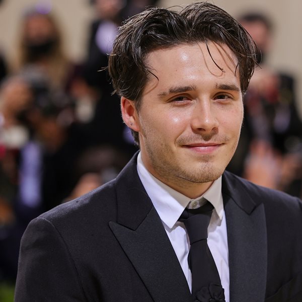 Πώς ο Brooklyn Beckham έβγαλε 5,6 εκατ. ευρώ μέσα σε έναν χρόνο