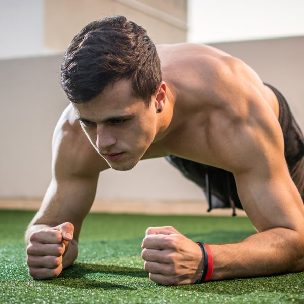 Οι τρεις ασκήσεις που θα δυναμώσουν τον κορμό σου