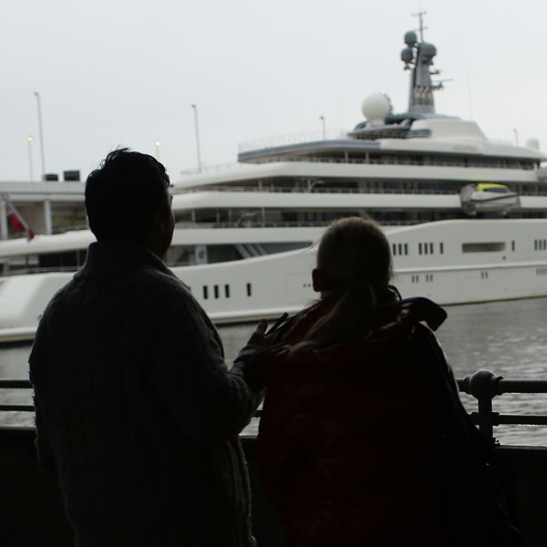 To 'εγχειρίδιο' των Ρώσων ολιγαρχών για να αποφεύγουν τις κυρώσεις