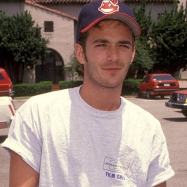 Τα 5 βασικά T-shirts του καλοκαιριού