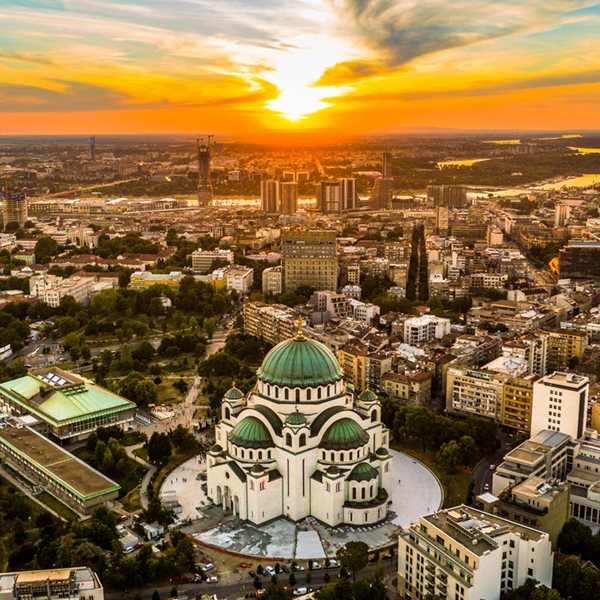 Το θέμα της δημοκρατίας στη Σερβία περνά στα χέρια των πολιτών της