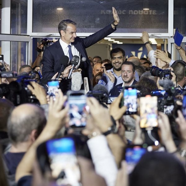 Στις 20 μονάδες η διαφορά ΝΔ – ΣΥΡΙΖΑ στις εκλογές 2023