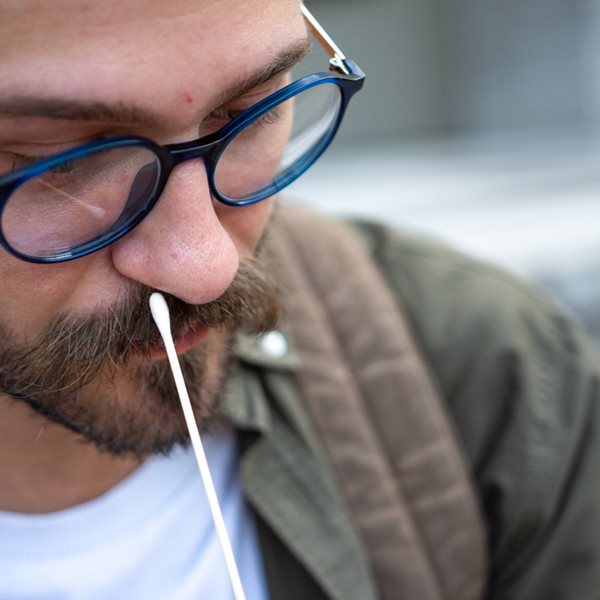 Self test από τη μύτη, όχι στο λαιμό