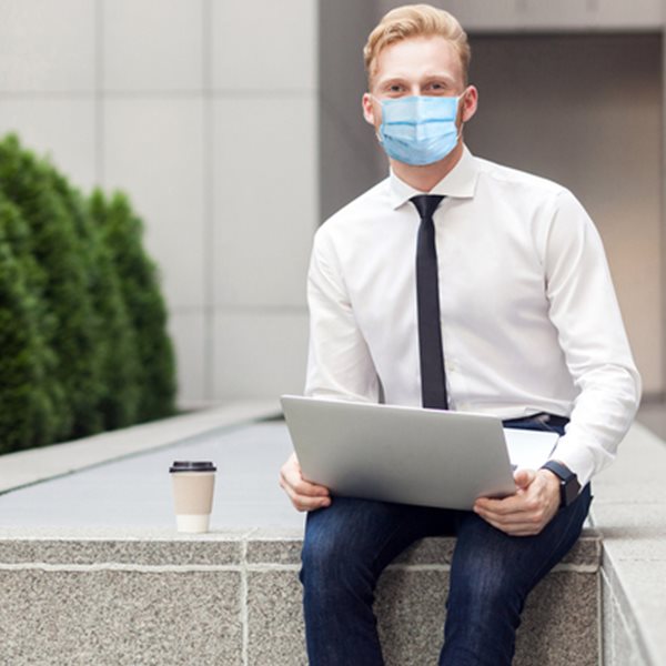 Κορονοϊός: 877 κρούσματα και 38 θάνατοι