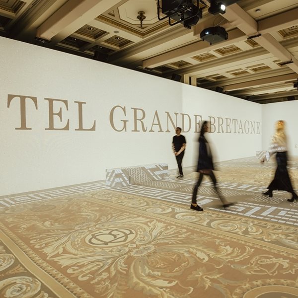 Ταξιδεύοντας στο χρόνο με το Ξενοδοχείο Μεγάλη Βρεταννία