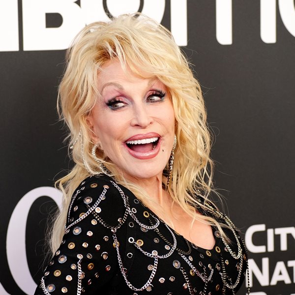 Dolly Parton, τι κάνεις στο TikTok;