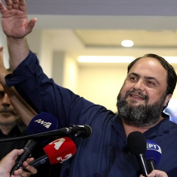 H αμήχανη στιγμή που οι Ιταλοί αναρωτιούνται ποιος είναι ο Βαγγέλης Μαρινάκης