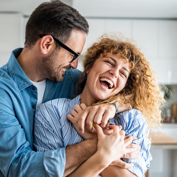 'Περνάμε καλά κι αυτό βγαίνει και προς τα έξω' μετά την πανδημία, λέει έρευνα