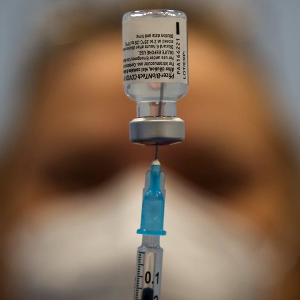 Εμβόλιο: Όλα όσα γνωρίζουμε για την τρίτη δόση