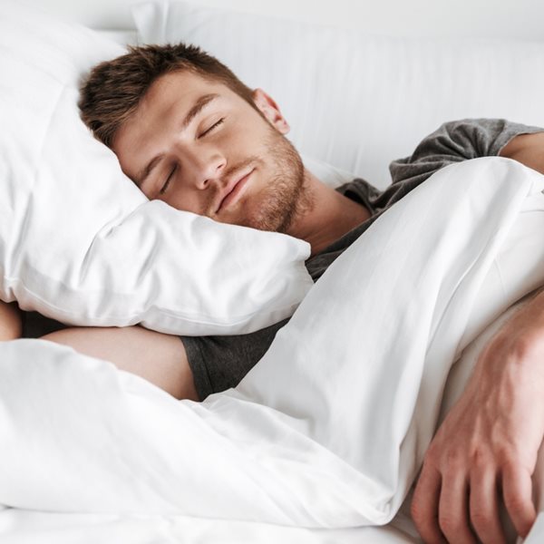 Το κόλπο για να μη διακόπτεται ο βραδινός σου ύπνος