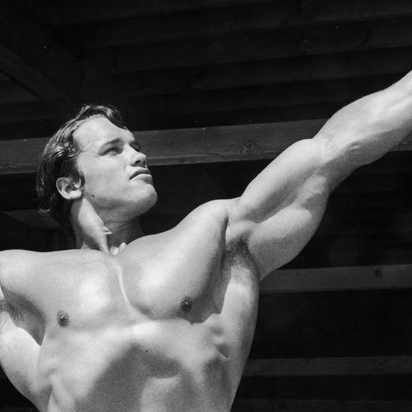 Η ρουτίνα για θώρακα σαν του Arnold Schwarzenegger