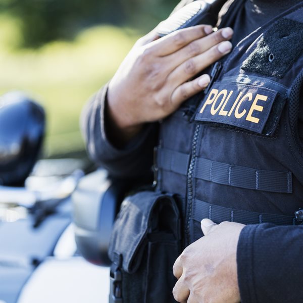 Βαγγέλης Μπαταρλής, ο αστυνομικός στο βίντεο του Κοψιάλη με την παγίδα στον 43χρονο παιδόφιλο