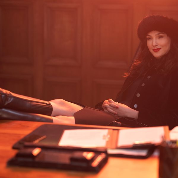 Η Gal Gadot είναι ο μόνος λόγος για να δεις το Red Notice