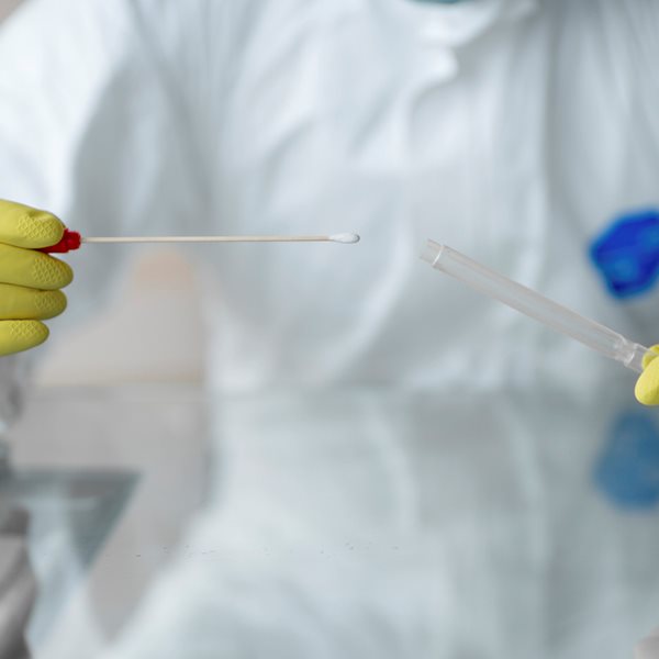 Πότε είναι πιο μεταδοτικοί οι ασθενείς με κορονοϊό