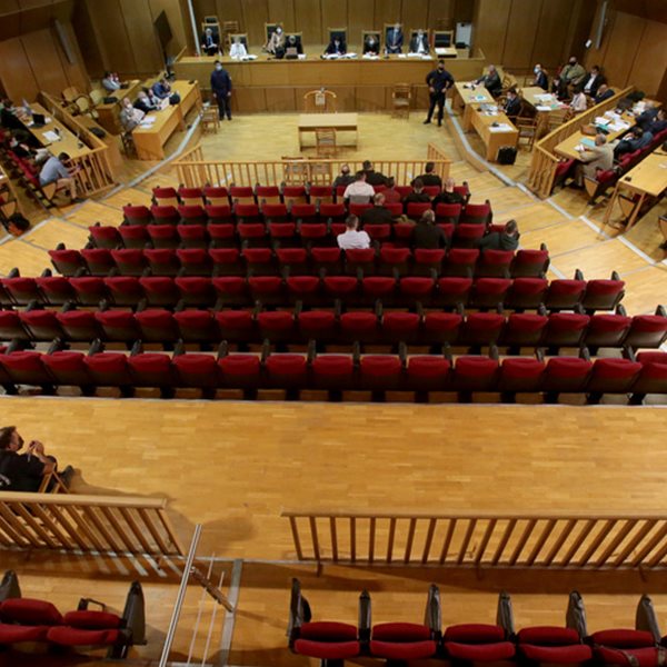 Δίκη Χρυσής Αυγής: Το δικαστήριο θα αγνοήσει ξανά την πρόταση της εισαγγελέα για τις αναστολές;