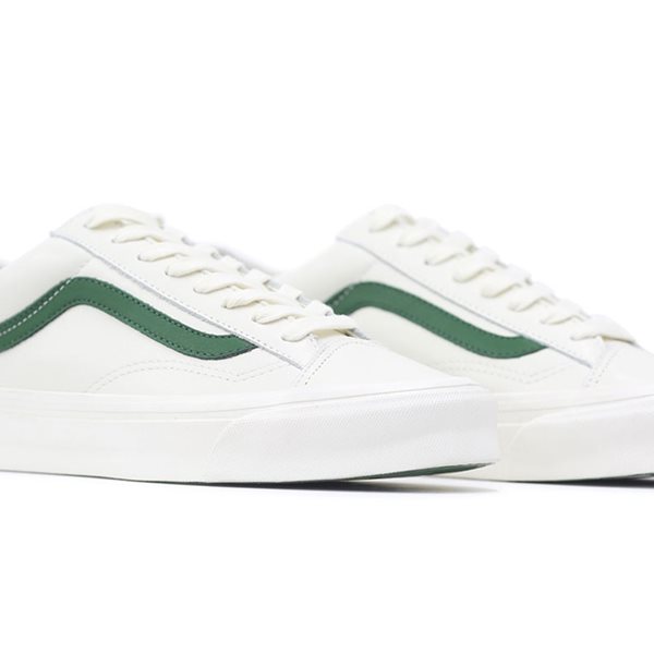 Η Vans λανσάρει τα πιο στιλάτα λευκά sneakers της Άνοιξης