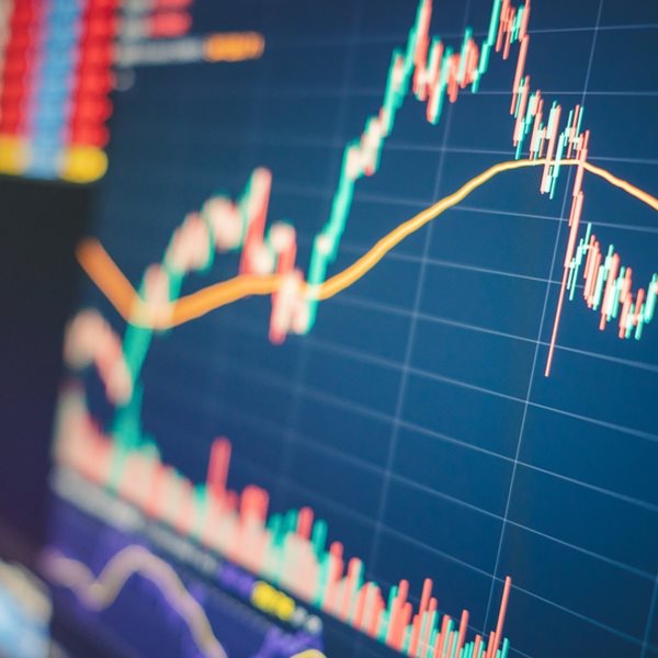 Συνέχεια της ανοδικής αντίδρασης στο Χρηματιστήριο