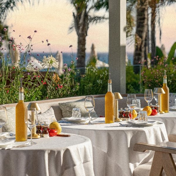 Το La Petite Maison υποδέχεται το καλοκαίρι με ένα μοναδικό πάρτι