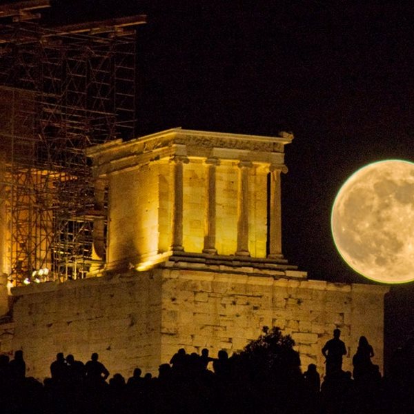 Η πανσέληνος του Αυγούστου δεν είναι παρά μία οπτική απάτη