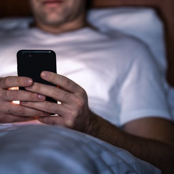 iPhone: Αυτή είναι η πρώτη επίσημη εφαρμογή για πορνό